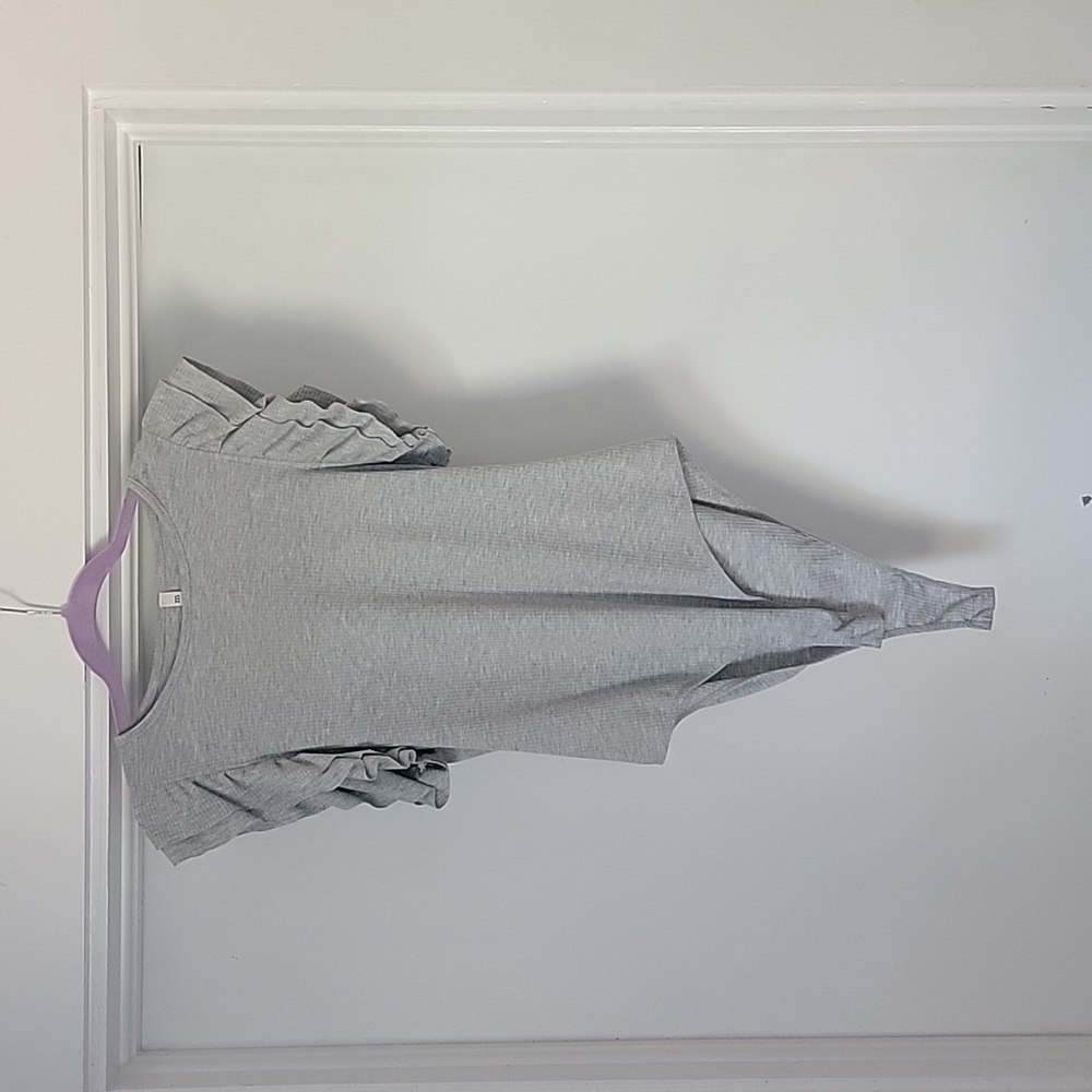 Ruffle sleeve bodysuit